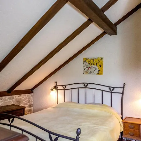 Podcempres By Interhome プロチェ